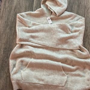 Old Navy men’s XXL Hooded beige sweater